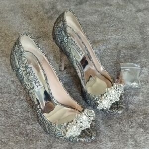 Badgley Mischka Vanetia II Lace Peep Toe Heels